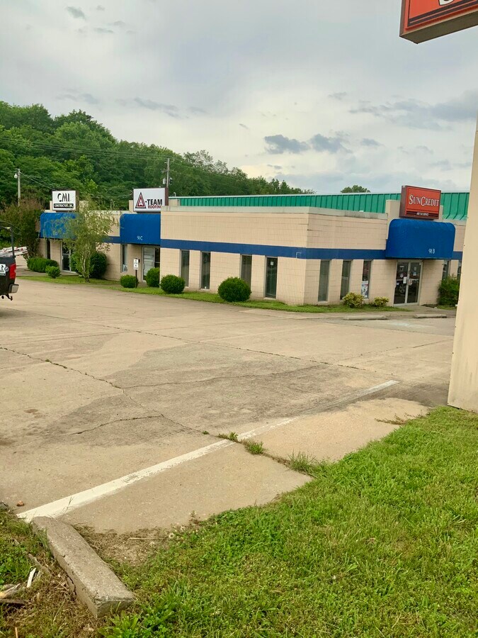 91 Mathis Dr, Dickson, TN 37055