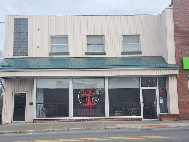 217 Main St, Oak Hill, WV 25901