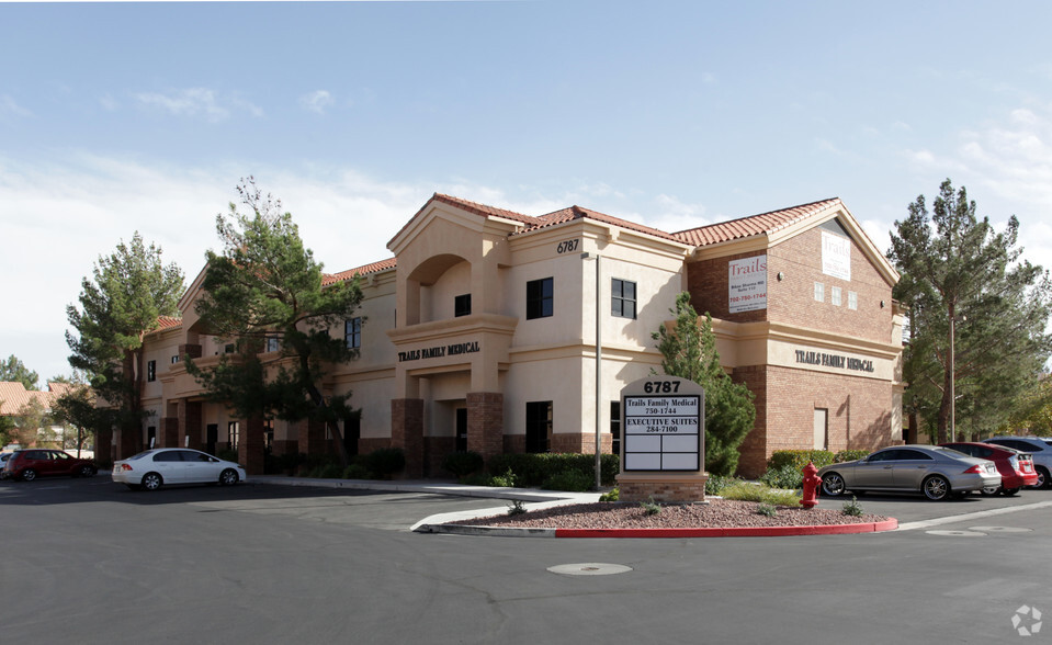 6787 W Tropicana Ave, Las Vegas, NV for lease - Primary Photo - Image 1 of 11