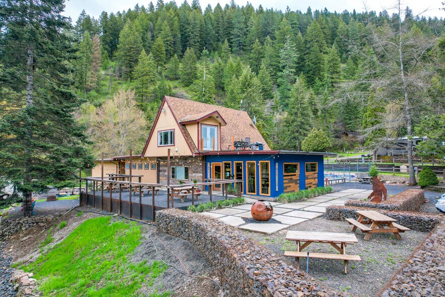 10588 E Wolf Lodge Bay, Coeur d'Alene, ID 83814 | LoopNet