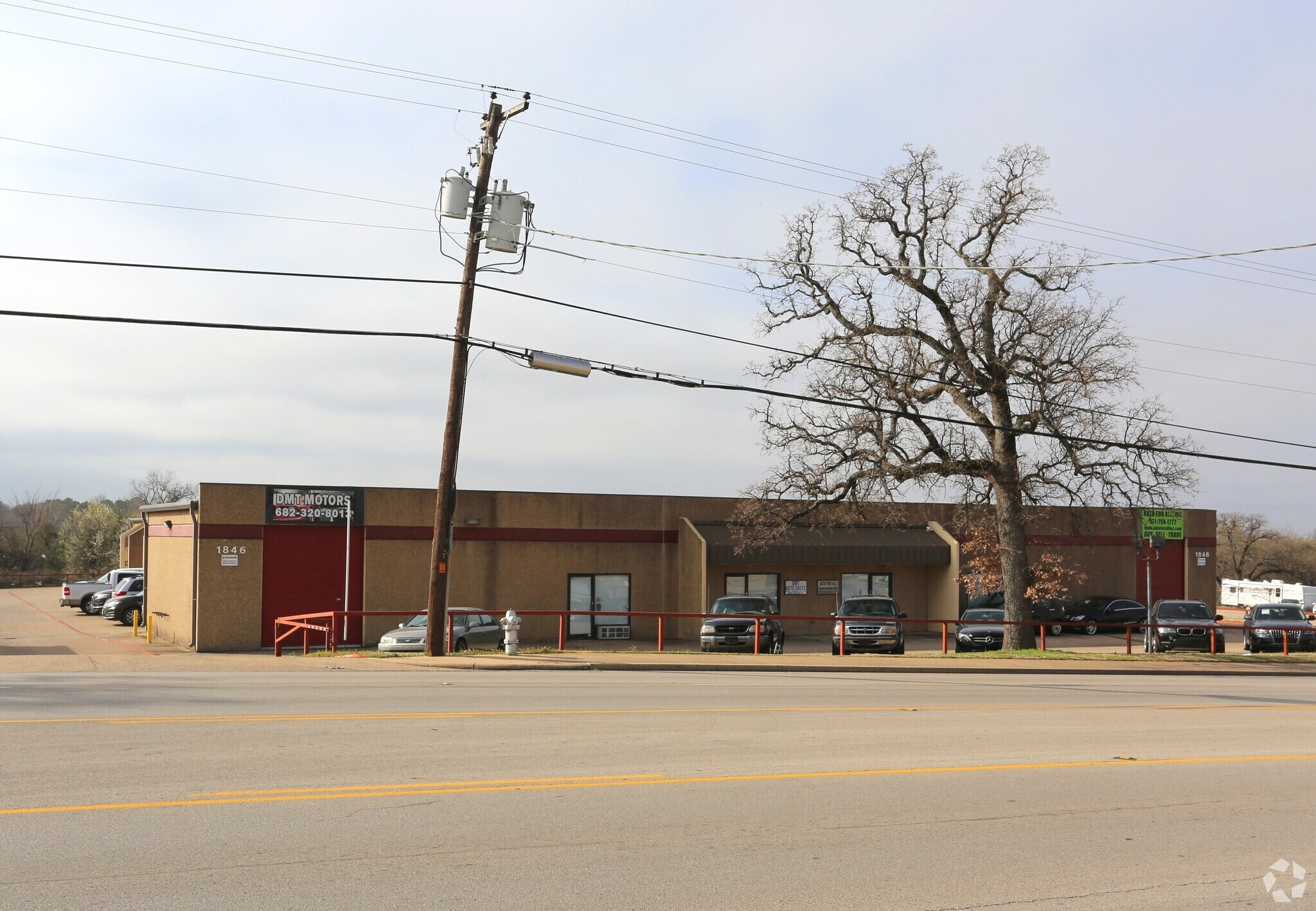 1844 W Division St, Arlington, TX for lease Building Photo- Image 1 of 5