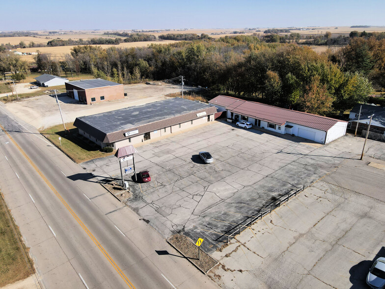 1005 N Frederick Ave, Oelwein, IA for sale - Primary Photo - Image 1 of 12