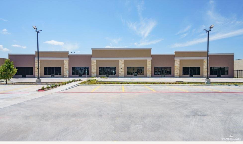 1400 E Jasmine Ave, McAllen, TX for lease - Building Photo - Image 1 of 11