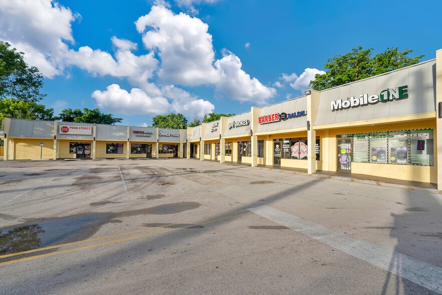 4373-4399 N University Dr, Fort Lauderdale, FL for lease - Building Photo - Image 2 of 10