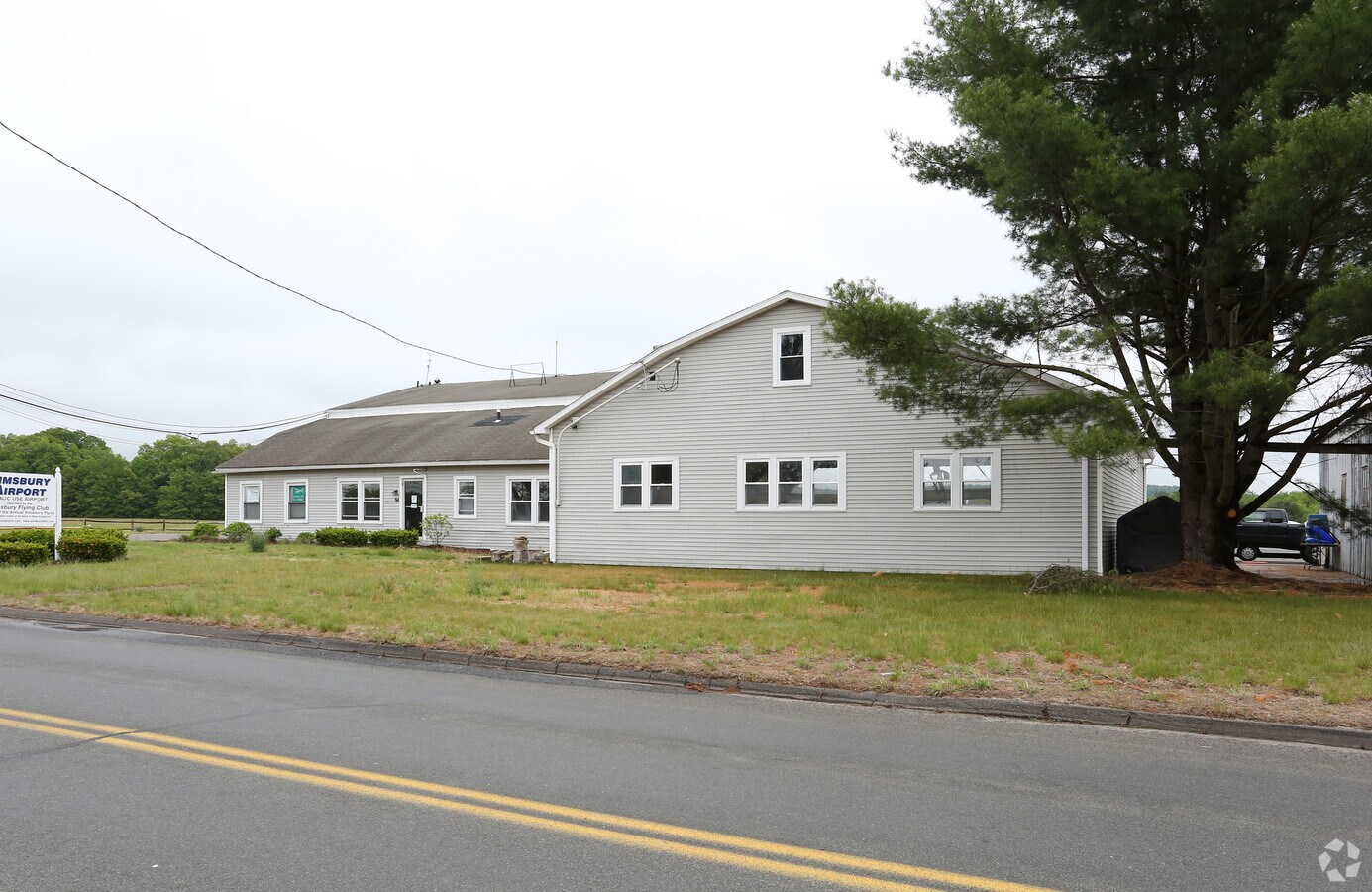 94 Wolcott Rd, Simsbury, CT 06070