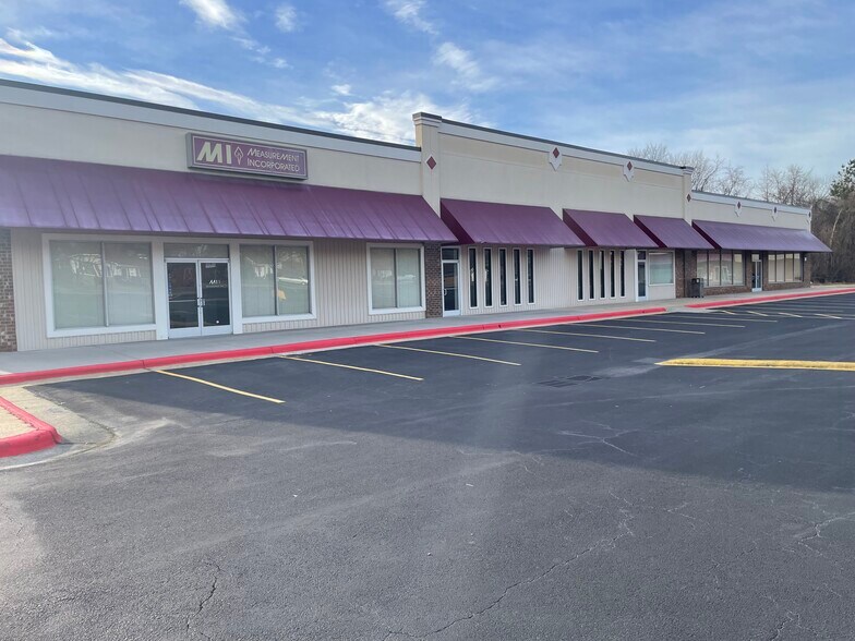 531 W Meadowview Rd, Greensboro, NC for lease - Building Photo - Image 3 of 6