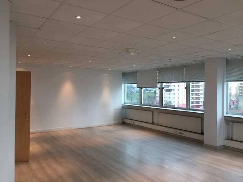 Office in Bagnolet for lease - Interior Photo - Image 3 of 11