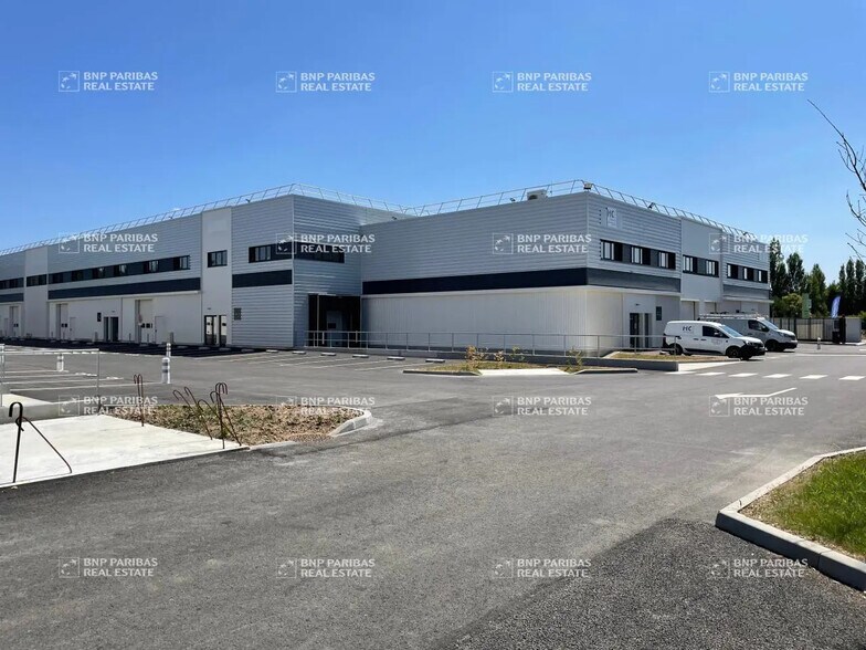 Office in Saint-Aignan-Grandlieu for lease - Building Photo - Image 3 of 14