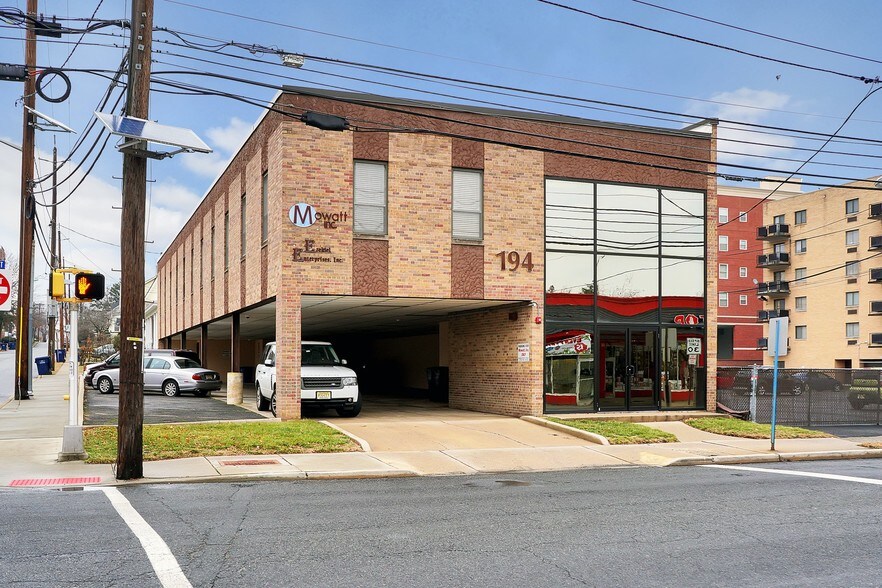 194 Passaic St, Hackensack, NJ for sale - Building Photo - Image 1 of 1