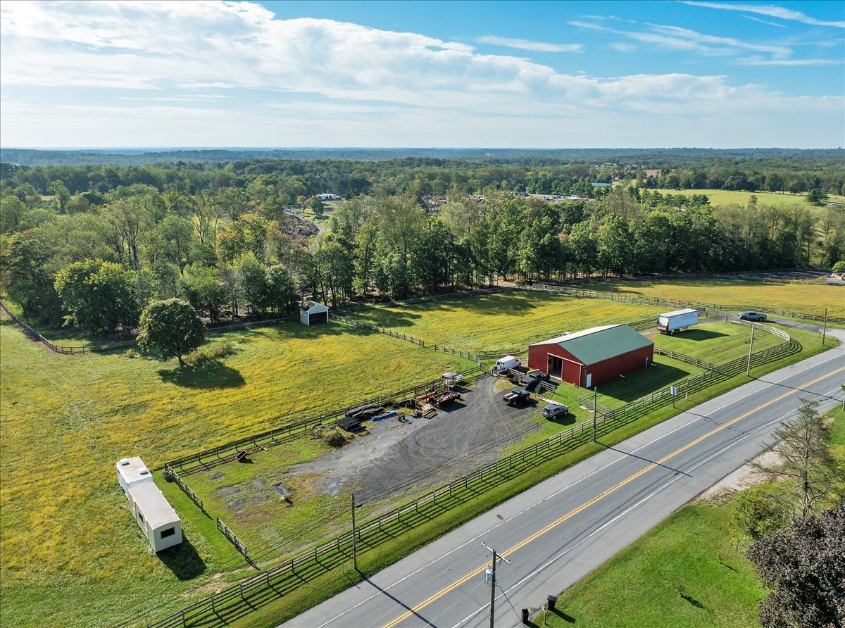 845 Ridge Rd, Mount Airy, MD for lease Primary Photo- Image 1 of 2