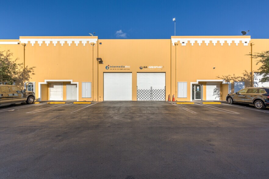 38393845 nw 125th street 12, Opa Locka, FL 33054