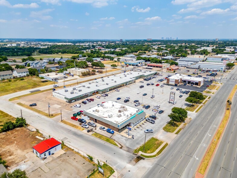 7900-7948 Camp Bowie West Blvd, Fort Worth, TX for sale - Building Photo - Image 3 of 4