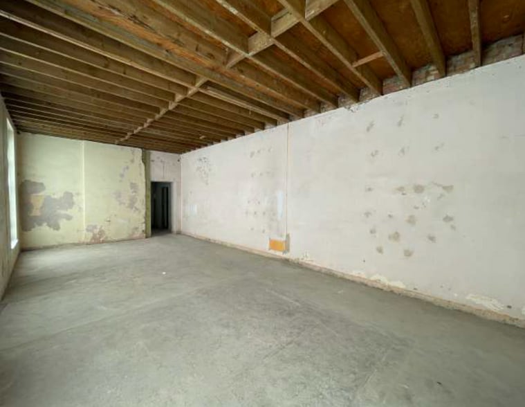Uxbridge Road Rd, Southall for lease - Interior Photo - Image 2 of 4