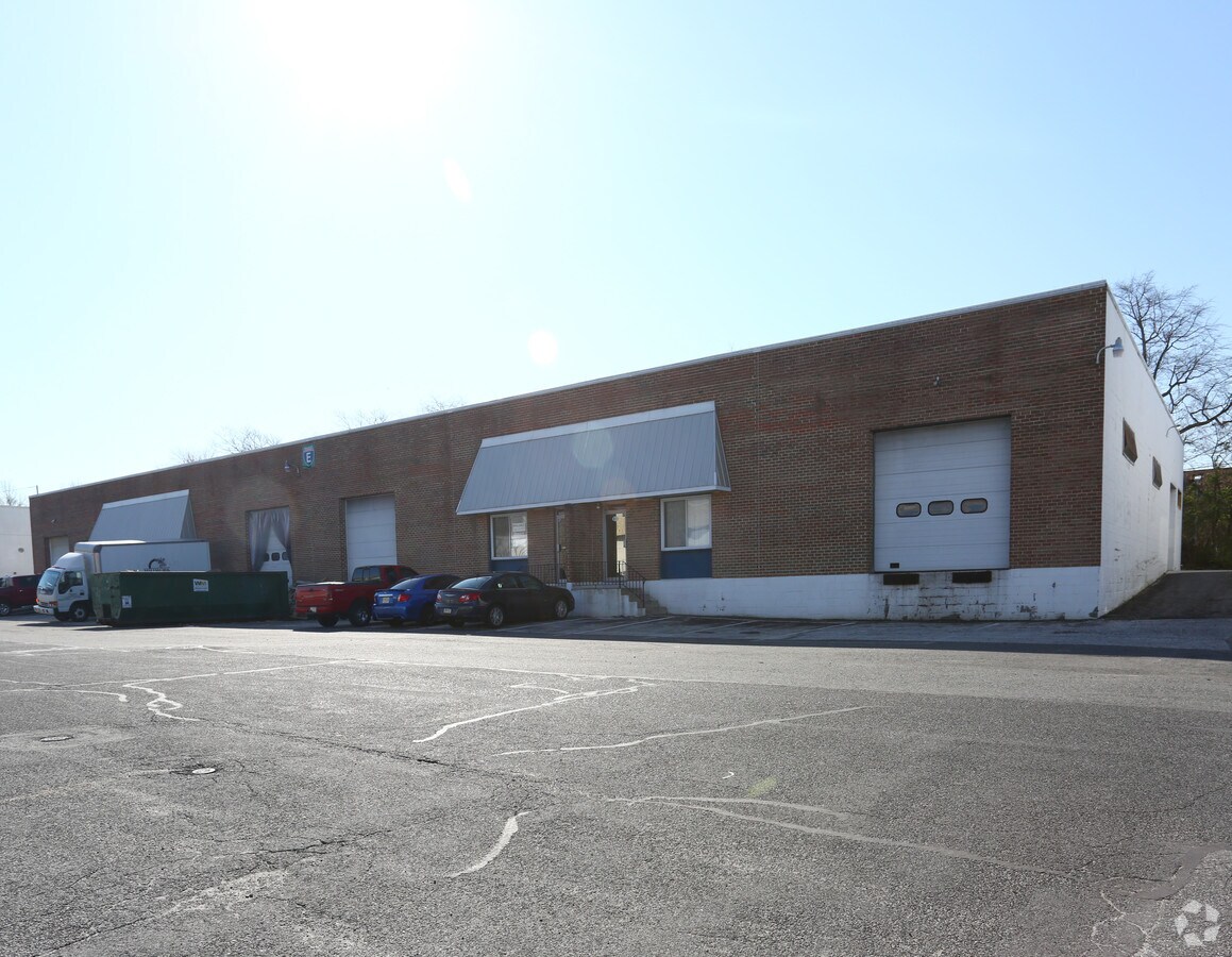 1000 Delsea Dr, Westville, NJ 08093