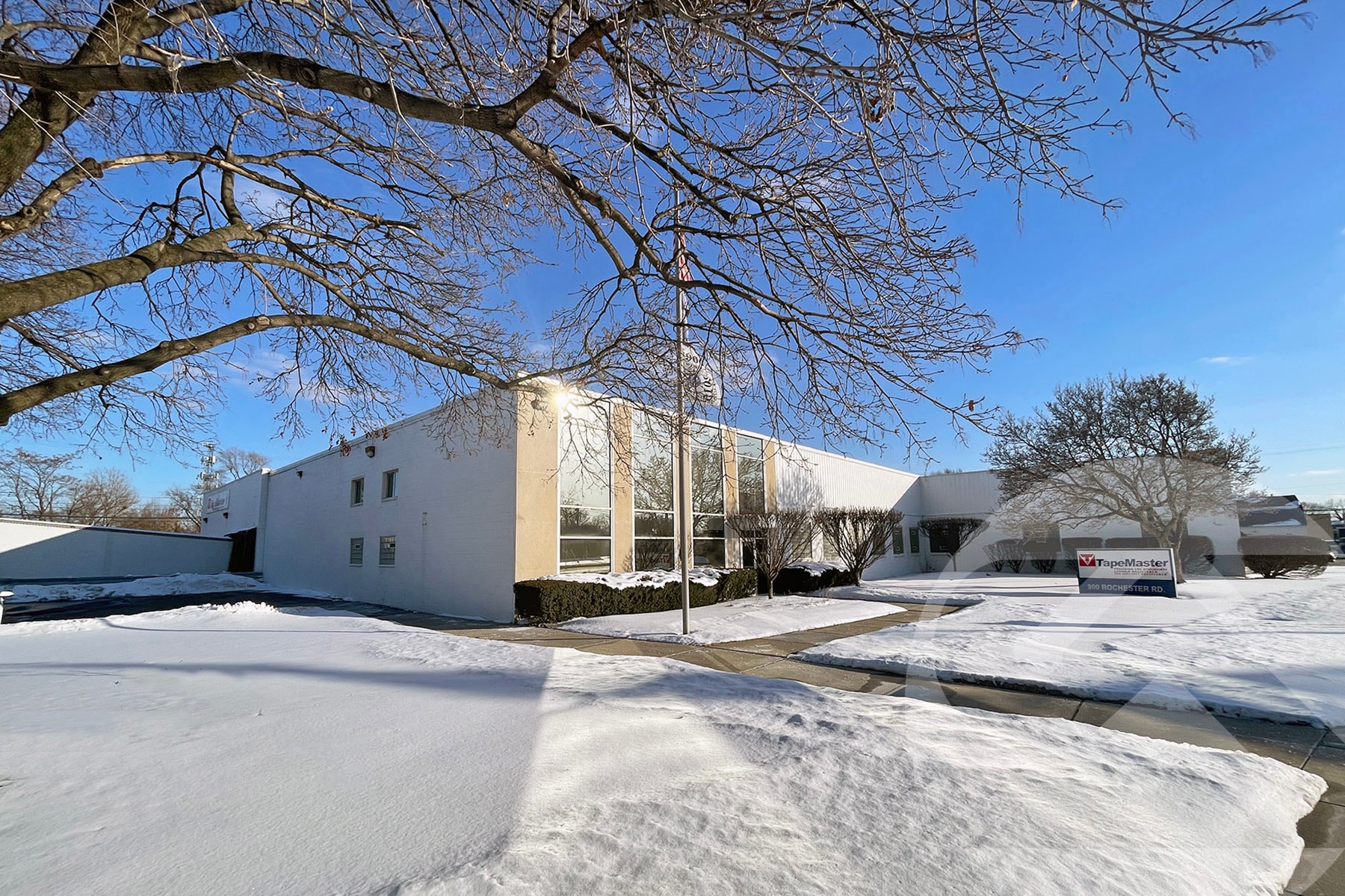 900 Rochester Rd, Troy, MI for sale Primary Photo- Image 1 of 3