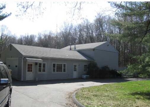 112 Old Amity Rd, Bethany, CT for sale - Primary Photo - Image 1 of 1