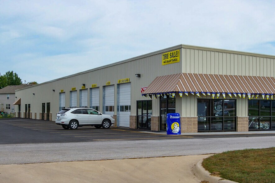 1840 N Commerce Dr, Nixa, MO for sale - Building Photo - Image 1 of 1