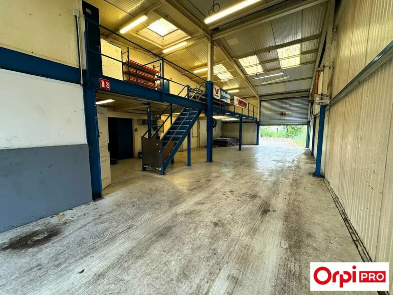 Flex in Sainte-Geneviève-des-Bois for lease - Building Photo - Image 2 of 7