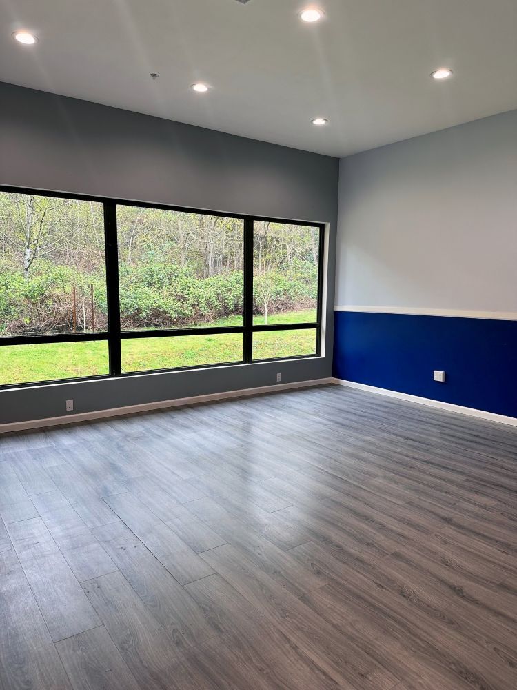 13327 SE Misty Dr, Happy Valley, OR for lease Interior Photo- Image 1 of 2