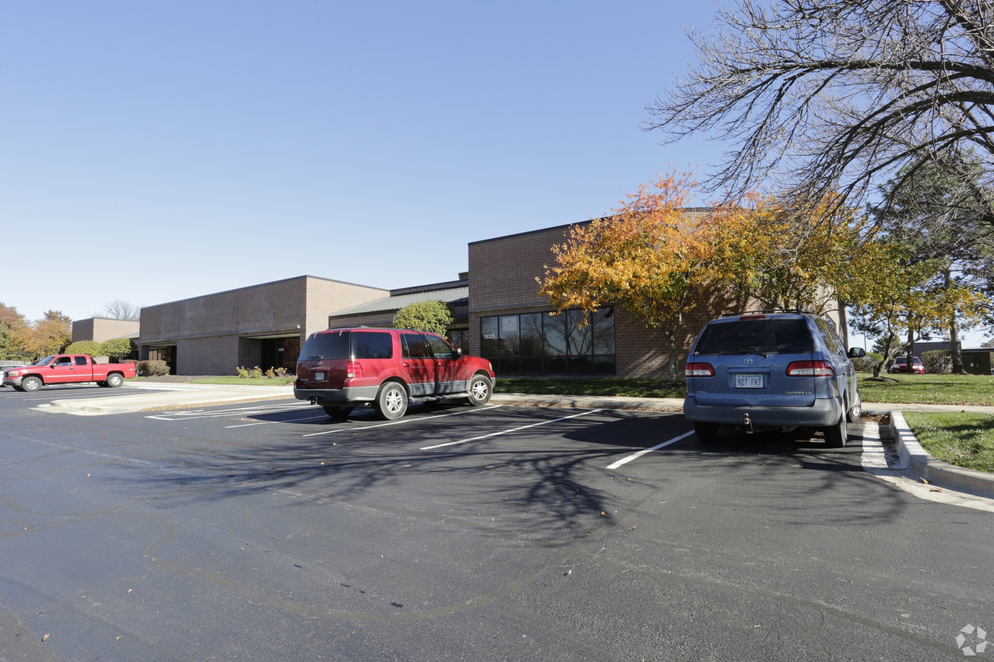 15303-15335 W 95th St, Lenexa, KS for lease Building Photo- Image 1 of 12