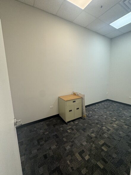 4579-4583 State Route 71, Oswego, IL for lease - Building Photo - Image 3 of 25