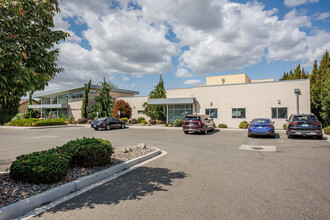 6802 W Rio Grande Ave, Kennewick, WA for lease Building Photo- Image 1 of 13