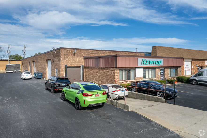 4700 W 137th St, Crestwood, IL for lease - Primary Photo - Image 1 of 22