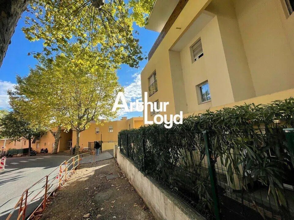 Vente Bureaux 72 m² - Photo 1