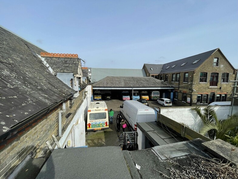 40 Chelmer Rd, London for lease - Building Photo - Image 1 of 3