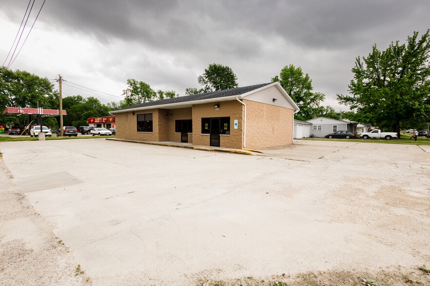 417 N Saint John St, Bethany, IL for sale - Building Photo - Image 2 of 24