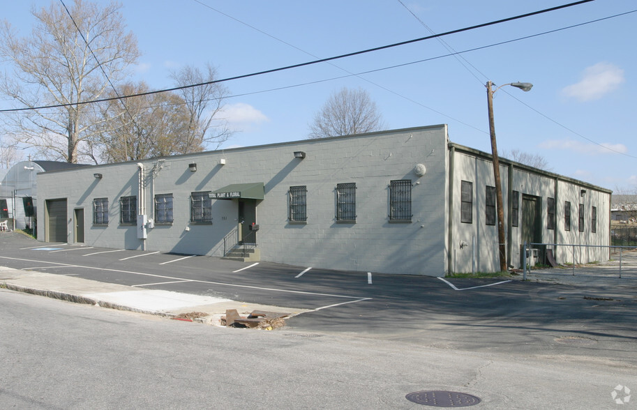 751 James P Brawley Dr NW, Atlanta, GA for lease - Building Photo - Image 2 of 7