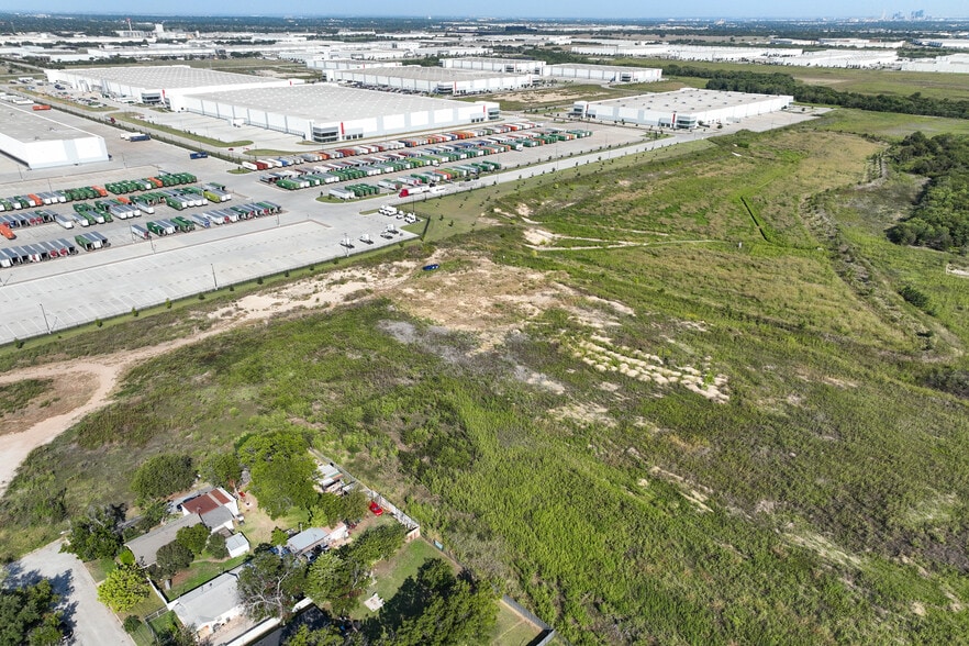 7500-7601 Oak Grove Rd, Fort Worth, TX for lease - Construction Photo - Image 2 of 2