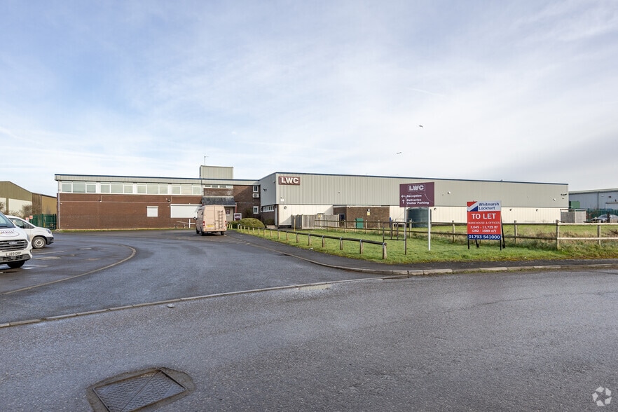 Clarke Av, Calne for lease - Primary Photo - Image 2 of 5