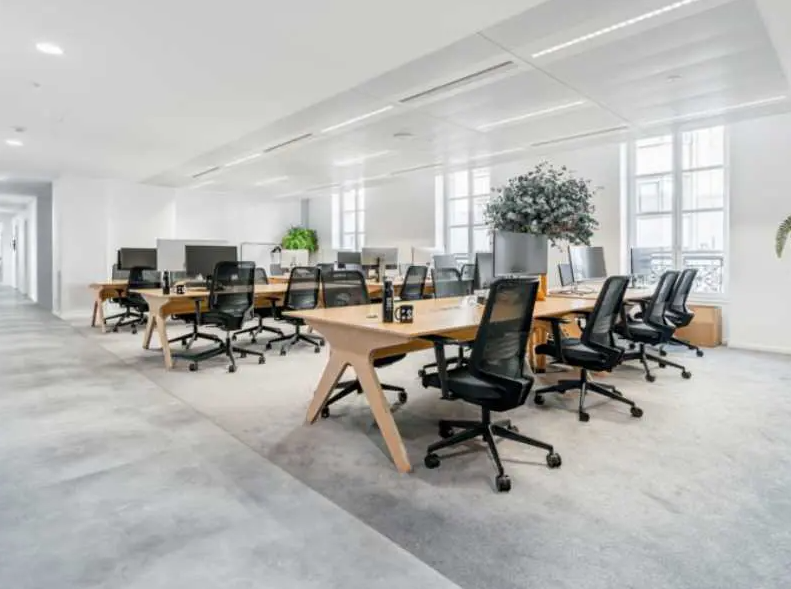 Coworking Space in Paris for lease Interior Photo- Image 1 of 3