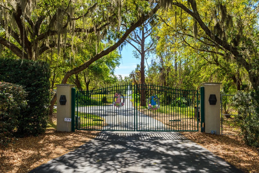 1820 Overlook Dr, Winter Haven, FL for sale - Building Photo - Image 1 of 15