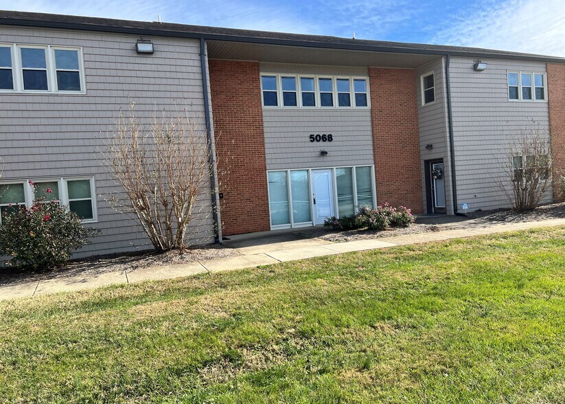 5068 S Amherst Hwy, Madison Heights, VA for sale - Building Photo - Image 2 of 3