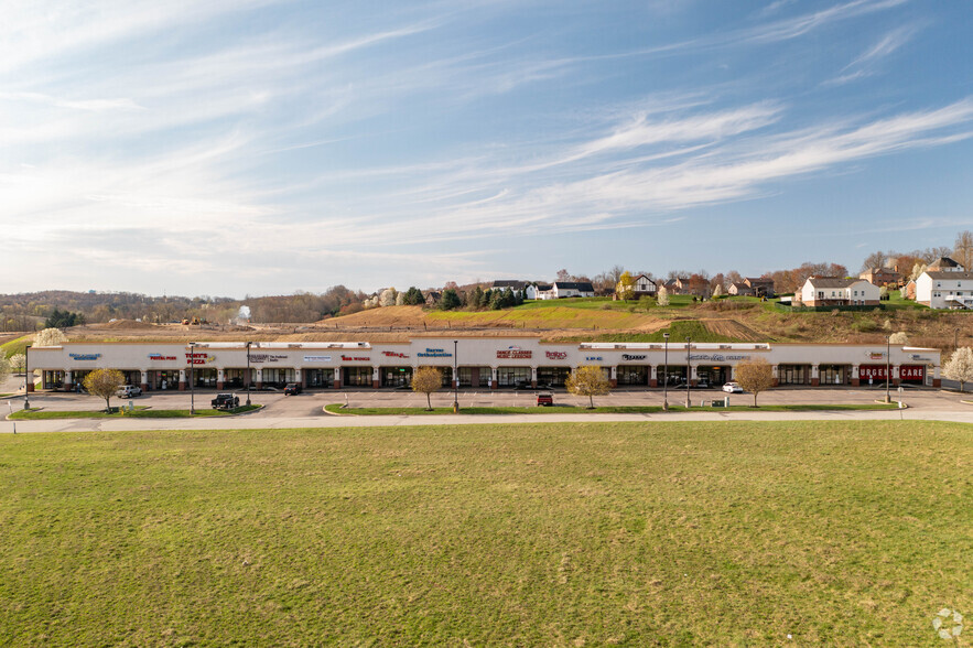 111-131 Mulone Dr, Sarver, PA for lease - Building Photo - Image 3 of 8