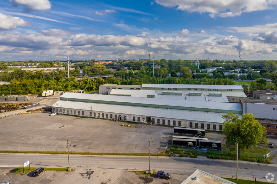 121-125 Boul Saint Joseph O, Montréal, QC for lease - Aerial - Image 2 of 9