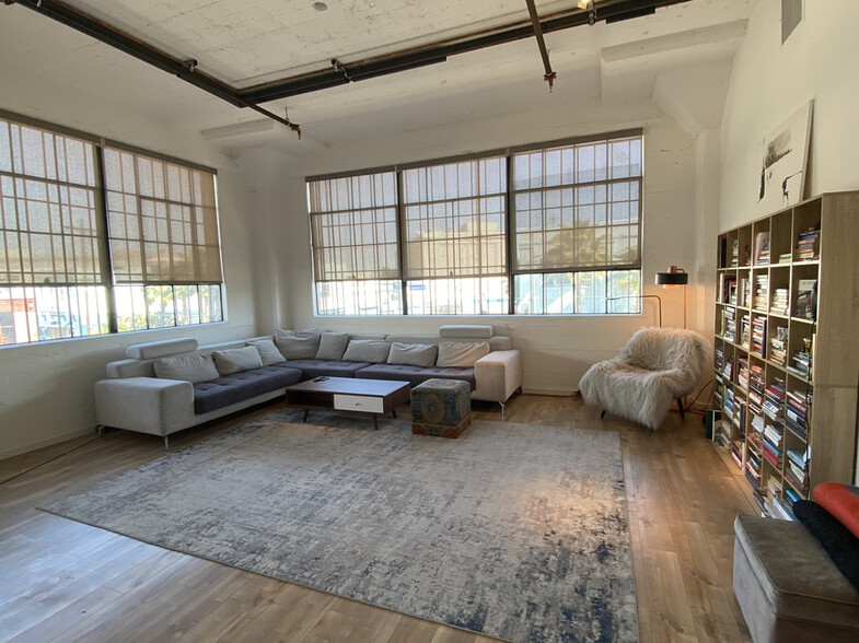 405 Towne Ave, Los Angeles, CA for lease - Interior Photo - Image 2 of 32