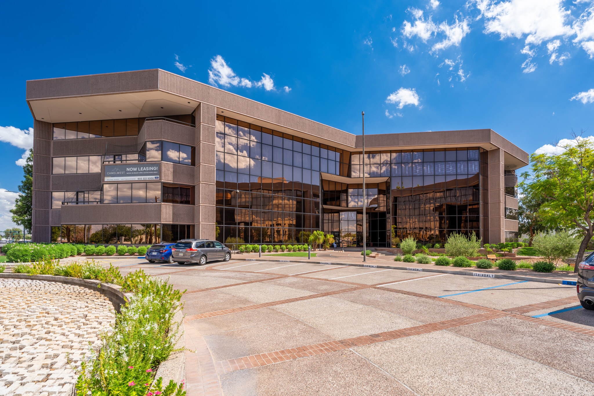 2001 W Camelback Rd, Phoenix, AZ for lease Building Photo- Image 1 of 6