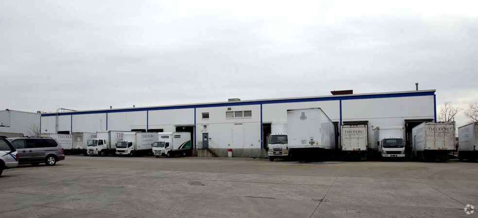 6038 N Lindbergh Blvd, Hazelwood, MO for sale - Building Photo - Image 2 of 4