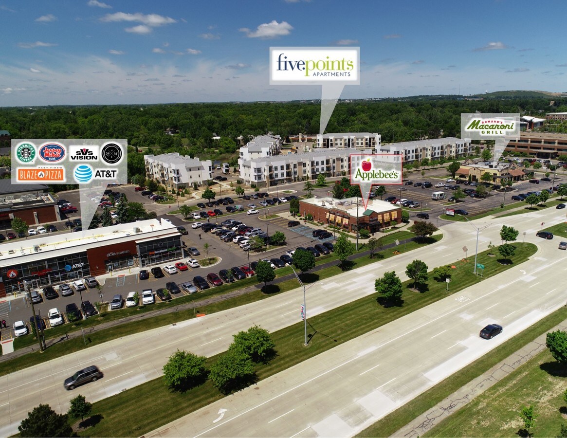 2105 Squirrel Rd, Auburn Hills, MI 48326