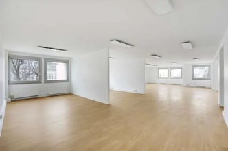 Office in Malakoff for lease Interior Photo- Image 1 of 8