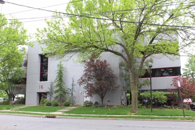 16 Arcadian Way, Paramus, NJ for sale Building Photo- Image 1 of 1