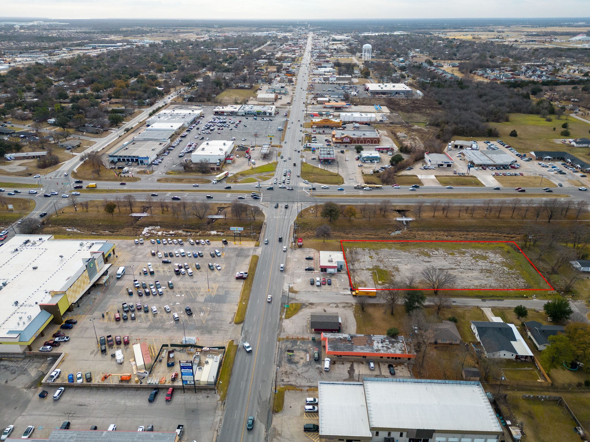 2801 Albert, Greenville, TX for lease Primary Photo- Image 1 of 4