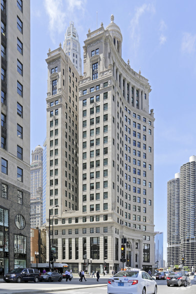 85 E Wacker Dr, Chicago, IL for lease - Building Photo - Image 3 of 9