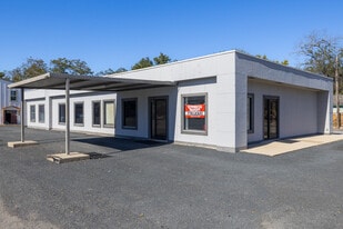 505 W Hwy 90, Castroville TX - Automotive Property