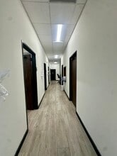 9440 Bellaire Blvd, Houston, TX for lease Interior Photo- Image 2 of 10