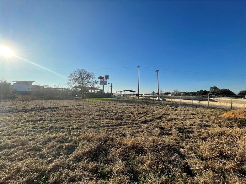 44393 Highway 290, Prairie View, TX for sale - Building Photo - Image 1 of 7
