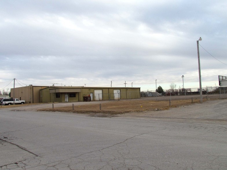 11 SE I Ave, Lawton, OK for lease - Building Photo - Image 3 of 3